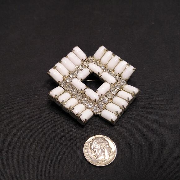 Vintage Art Deco Style Milk Glass Clear Rhinestone Brooch, Rhodium Plated - Picture 8 of 10